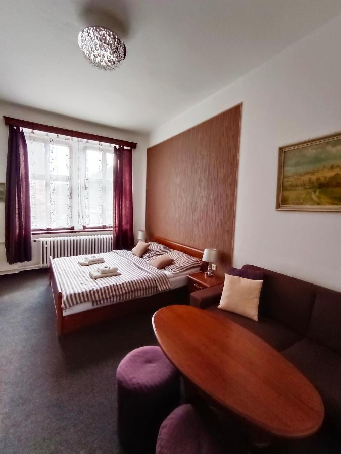 הרנסקו Hotel Labe מראה חיצוני תמונה