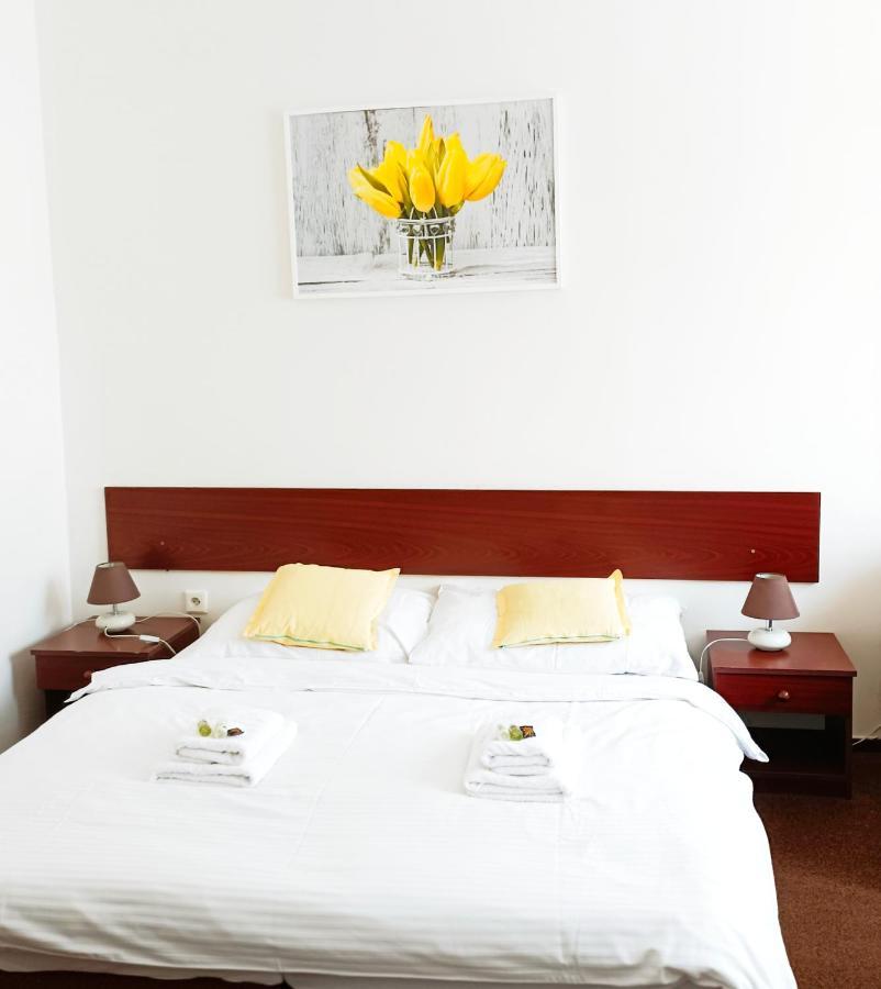 הרנסקו Hotel Labe מראה חיצוני תמונה