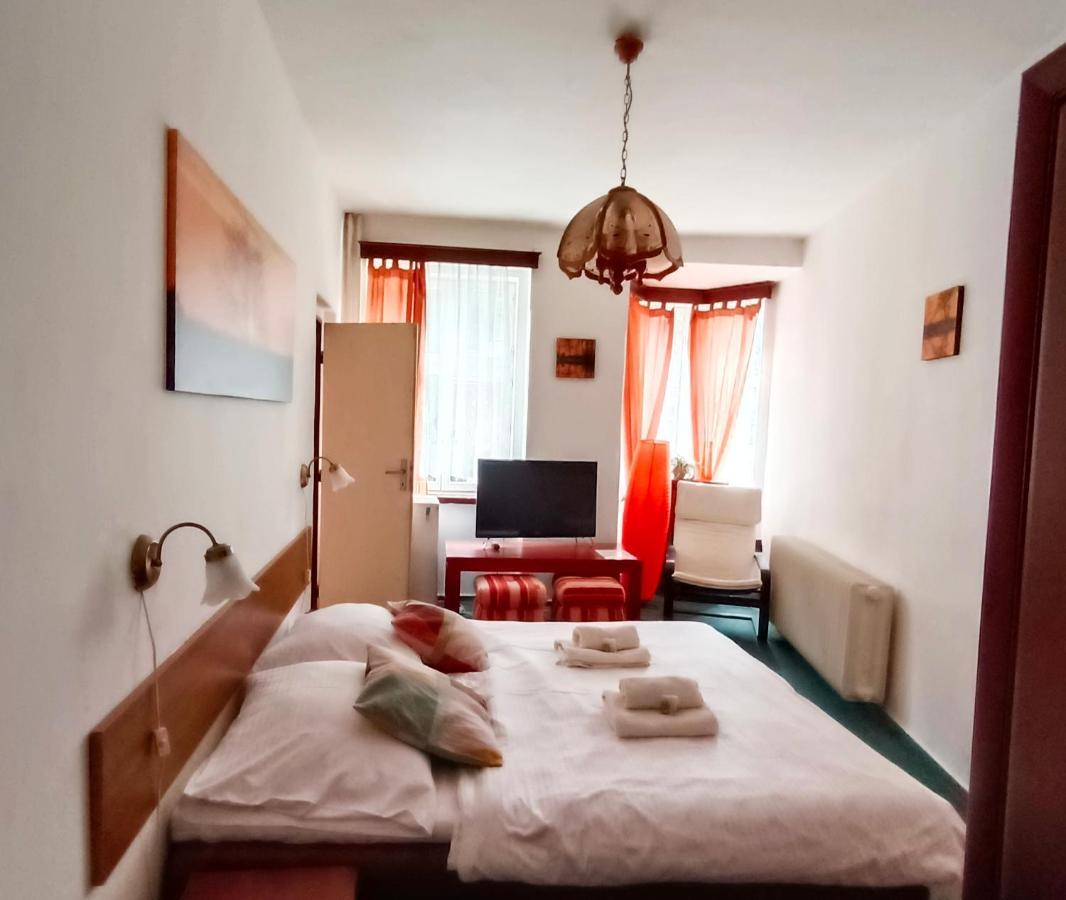 הרנסקו Hotel Labe מראה חיצוני תמונה